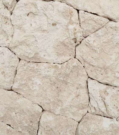Rockface Light travertin: polygonale lichte travertin stukken met breukvlak