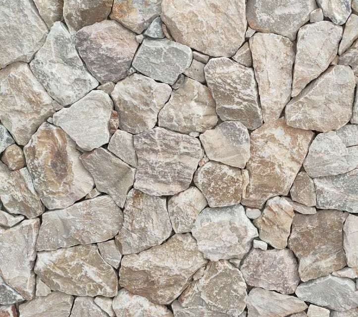 Rockface Sugar: polygonale witte marmerstukken met kristalachtige structuur
