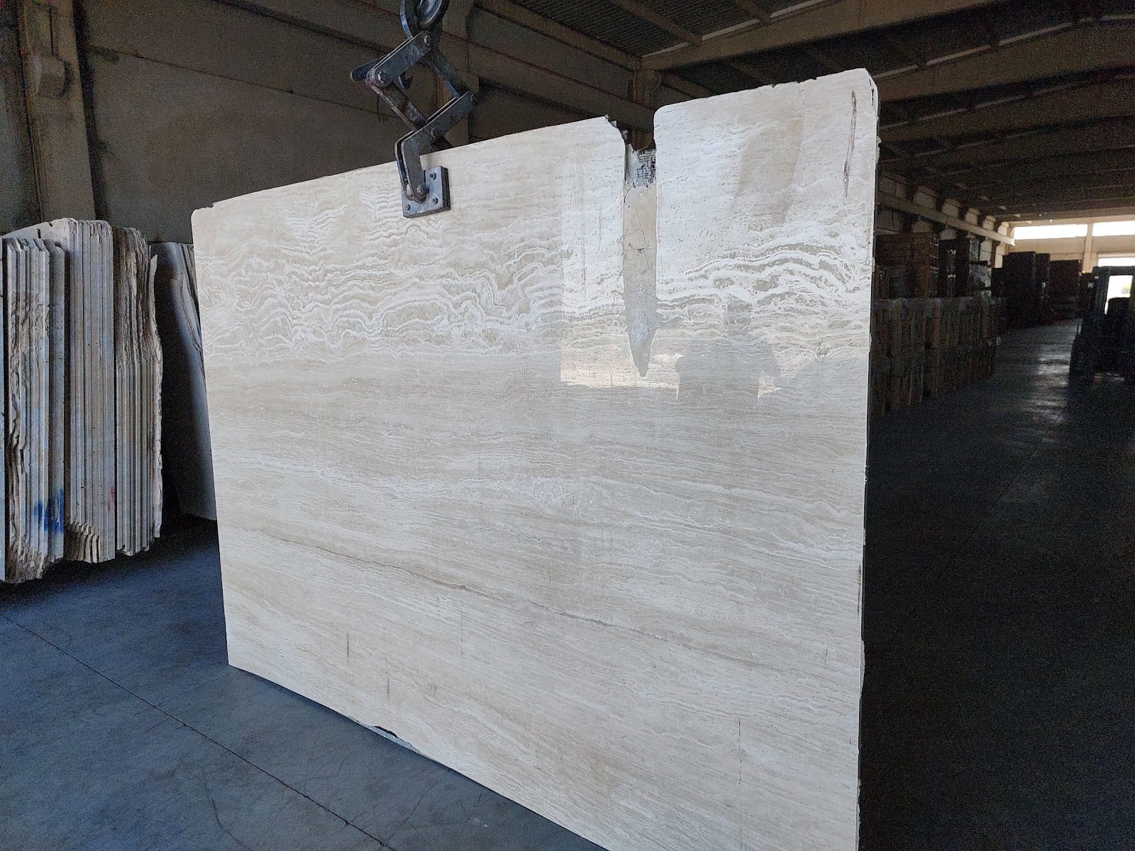 Slab Light vein-cut: light vein-cut travertine slab, polished and filled, straight veins