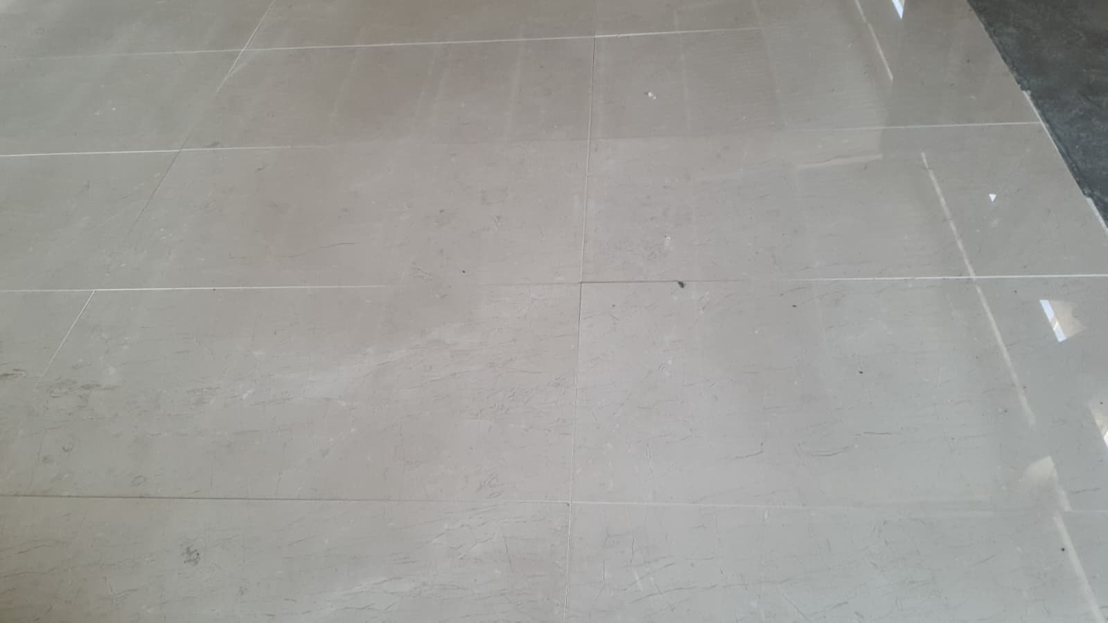 Slab Crema Beige marmer: crèmebeige marmer, close-up van de fijne tekening